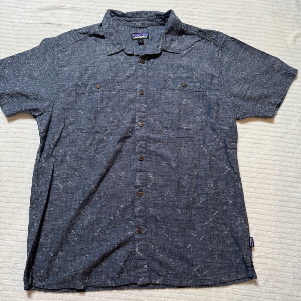 Patagonia Men's Dark Blue Casual Button-Down Shirt
